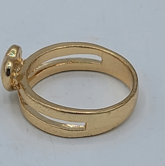 Gold tone Heart and faux Amber Rings Set of 2 Size 9 - Picture 5 of 8